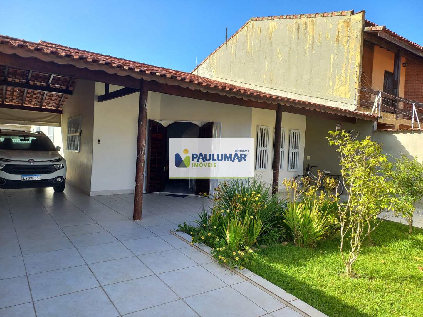 Casa à venda com 4 quartos, 300m² - Foto 1