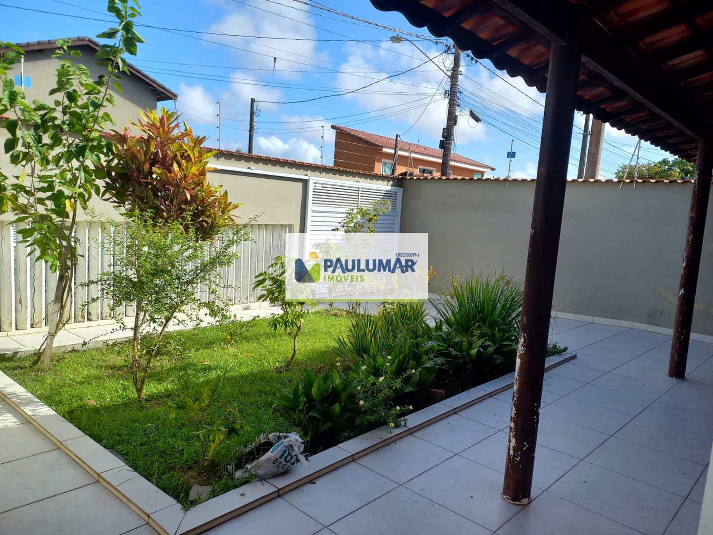 Casa à venda com 4 quartos, 300m² - Foto 2