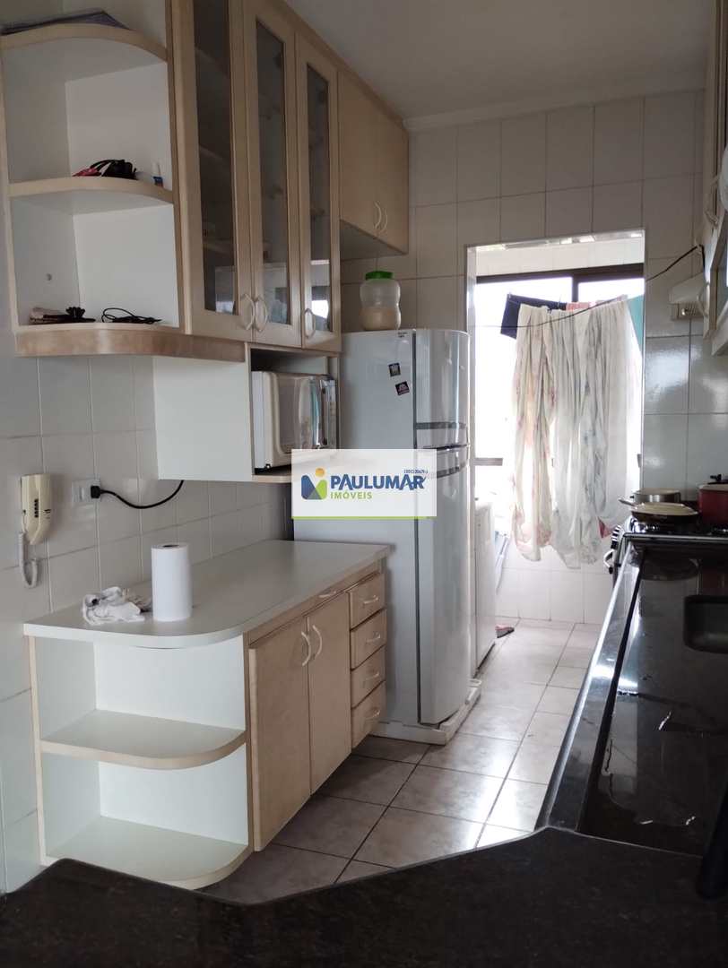 Apartamento para alugar com 2 quartos, 70m² - Foto 11