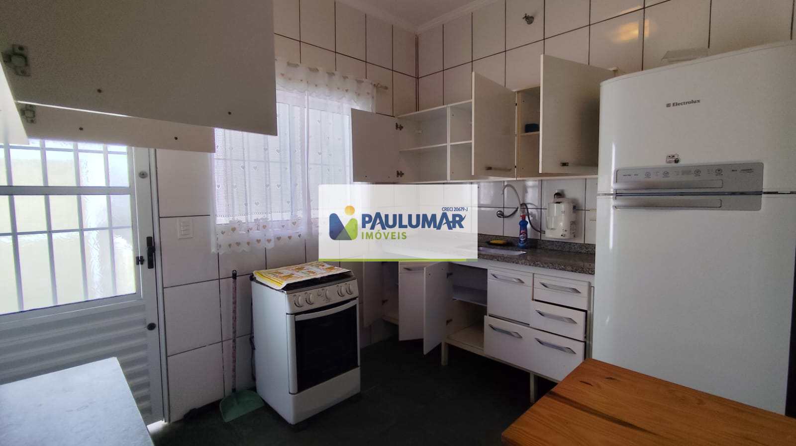 Casa para alugar com 2 quartos, 100m² - Foto 12