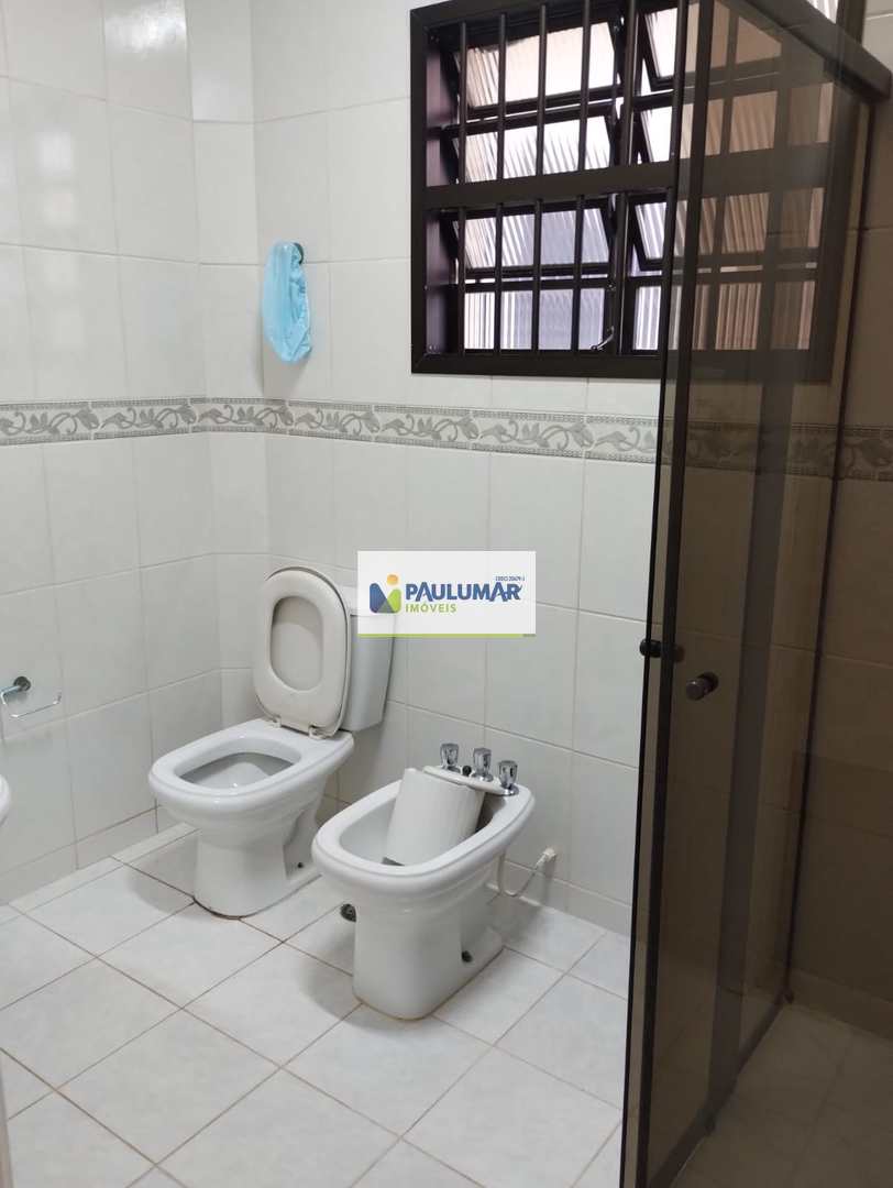 Casa para alugar com 3 quartos, 152m² - Foto 13