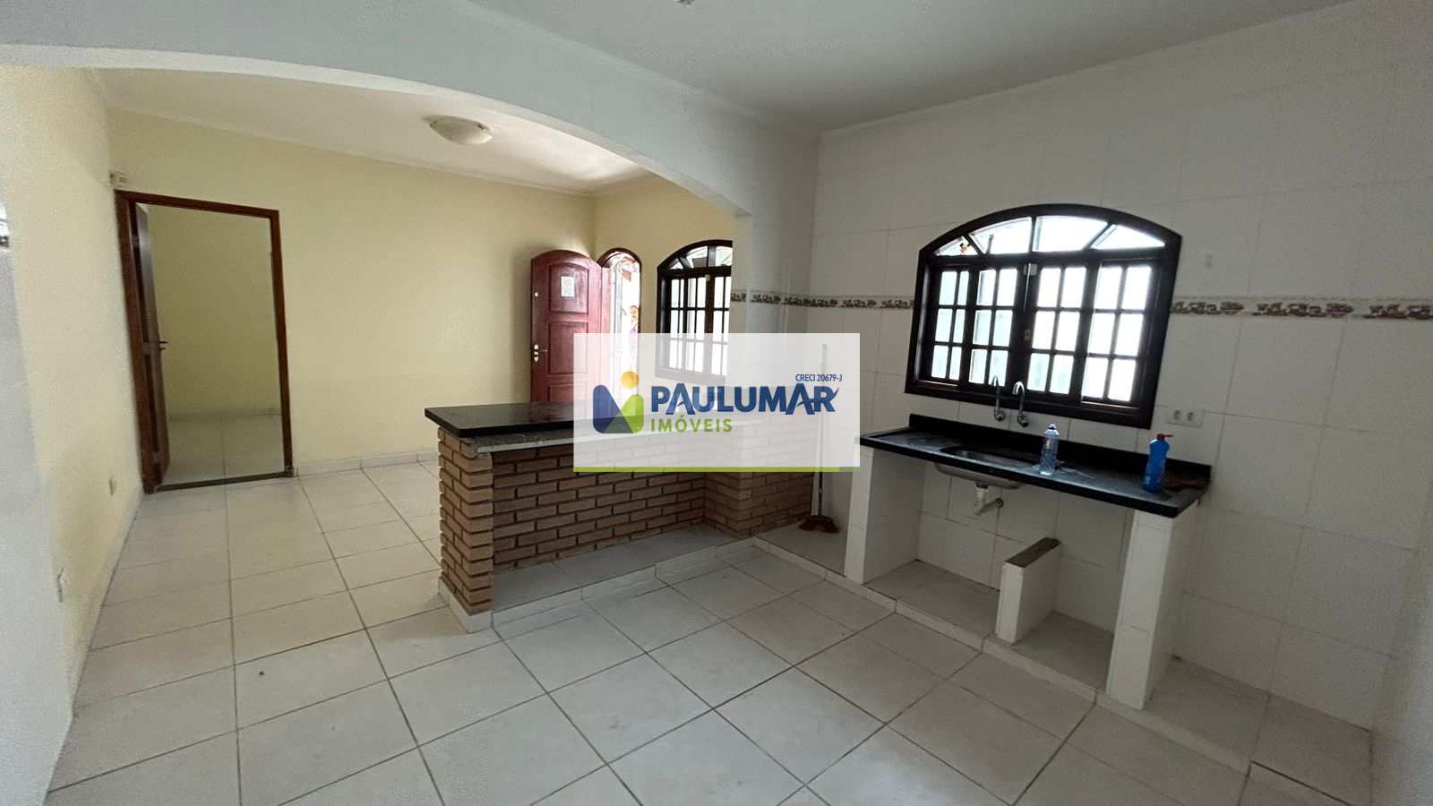 Casa para alugar com 2 quartos, 80m² - Foto 1
