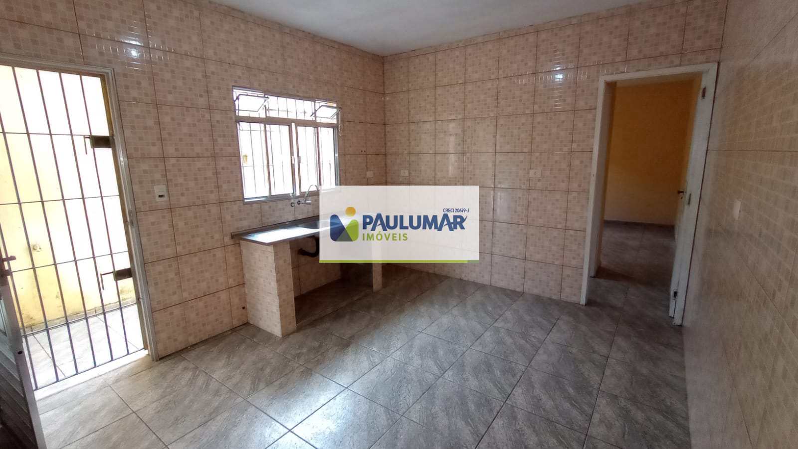 Casa para alugar com 2 quartos, 70m² - Foto 2