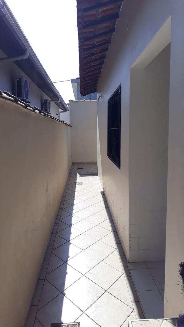 Casa à venda com 2 quartos, 100m² - Foto 18