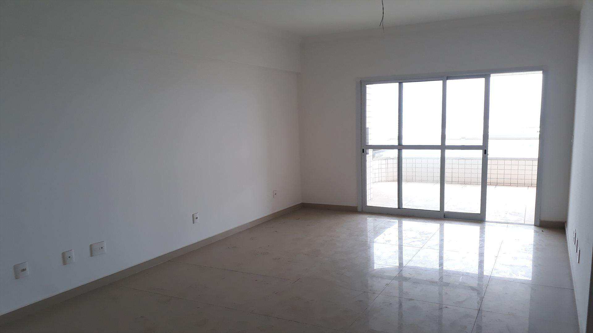 Apartamento à venda com 3 quartos, 130m² - Foto 2