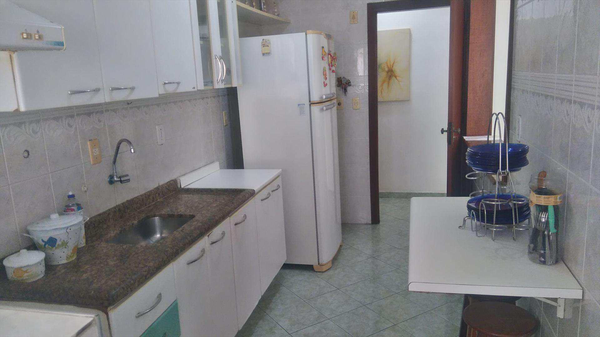 Apartamento à venda com 2 quartos, 80m² - Foto 2