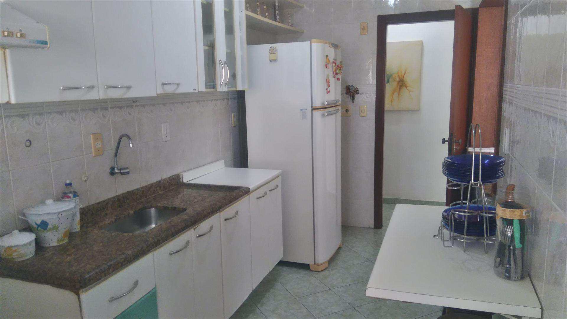 Apartamento à venda com 2 quartos, 80m² - Foto 3