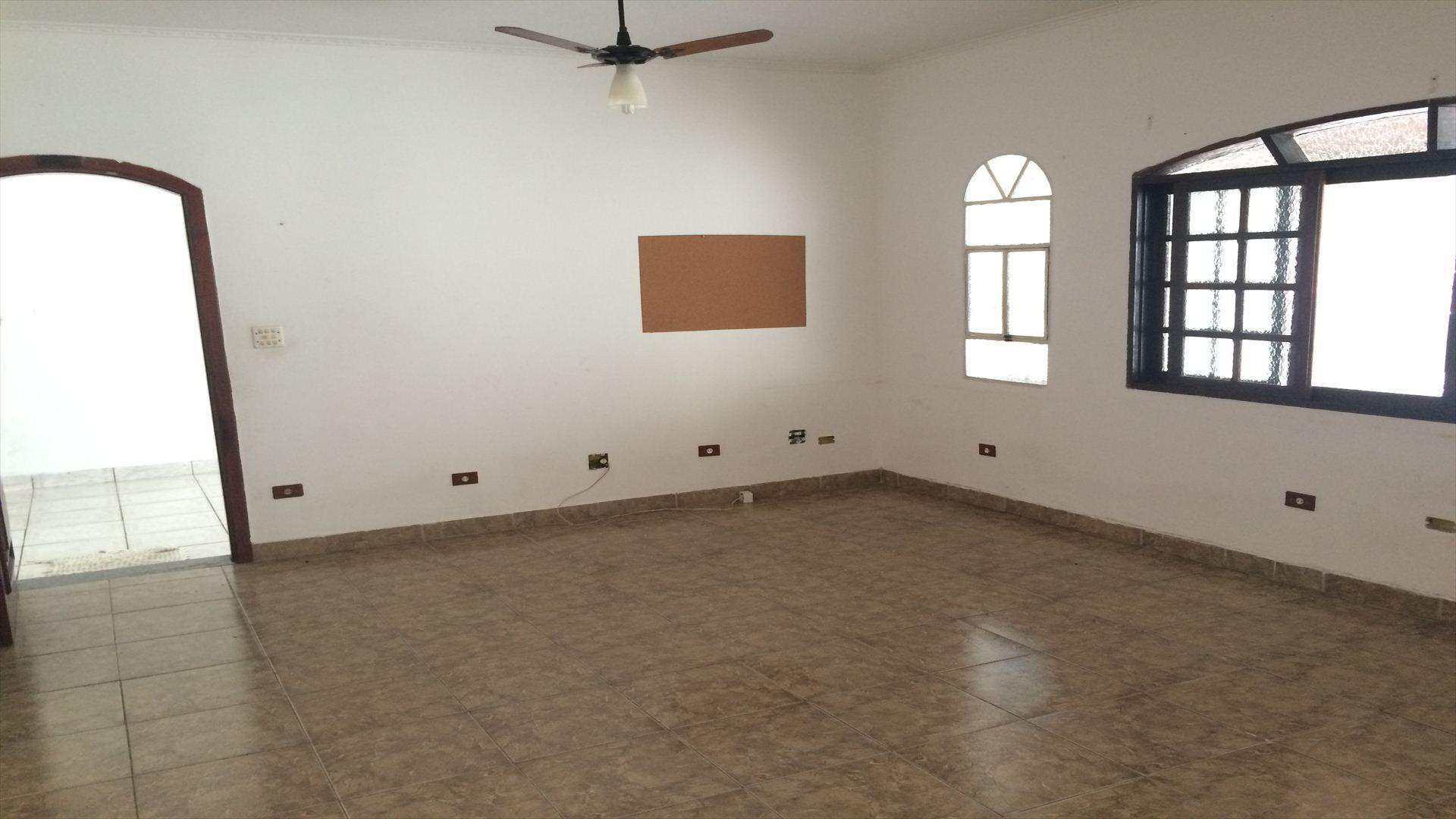 Casa à venda com 5 quartos, 150m² - Foto 9