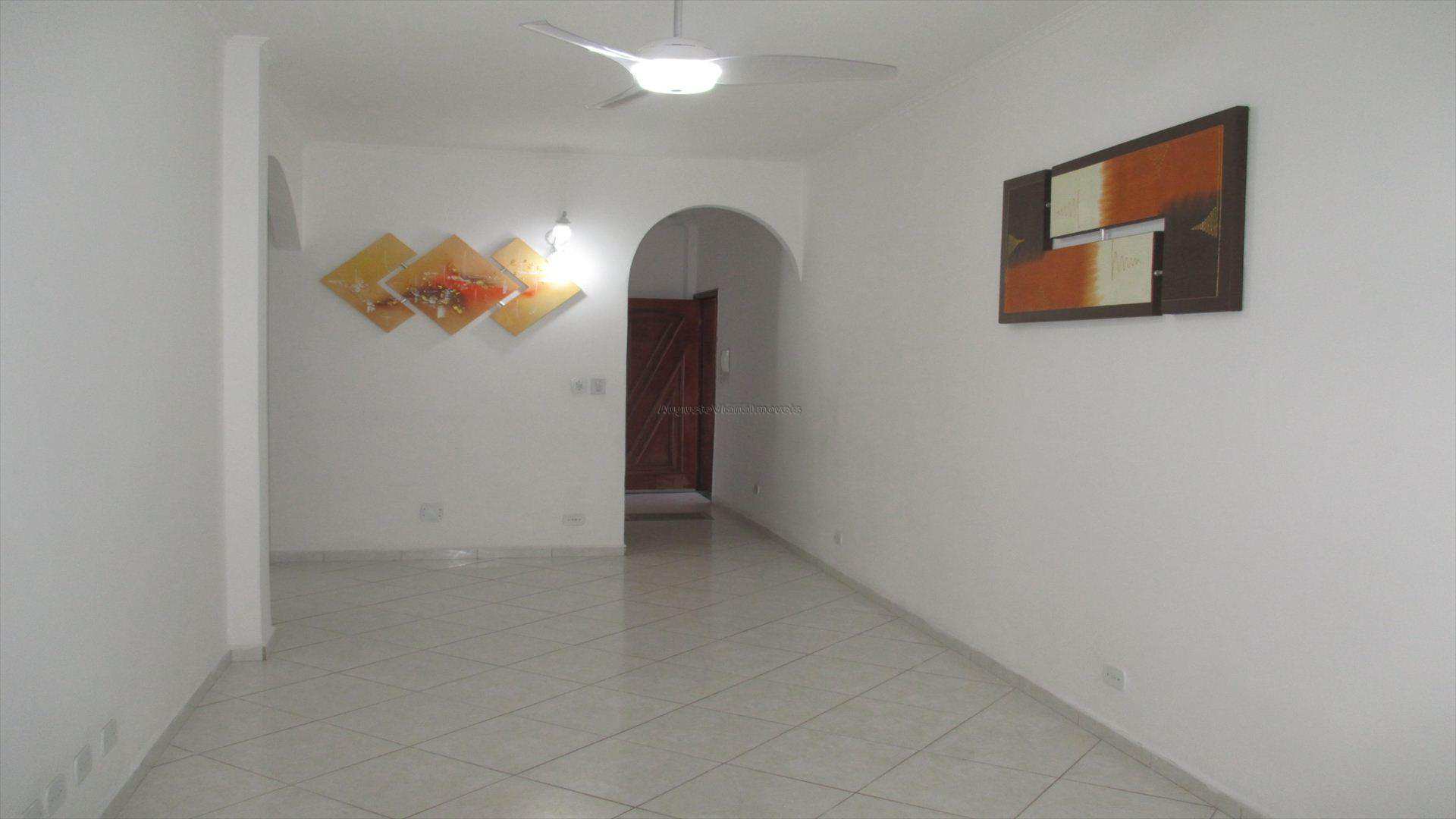 Apartamento à venda com 2 quartos, 70m² - Foto 2