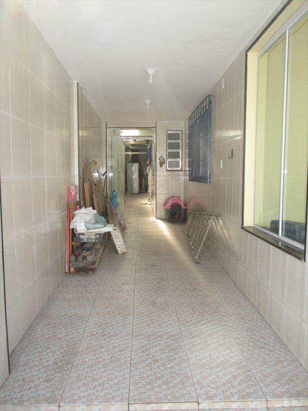 Casa à venda com 3 quartos, 200m² - Foto 3