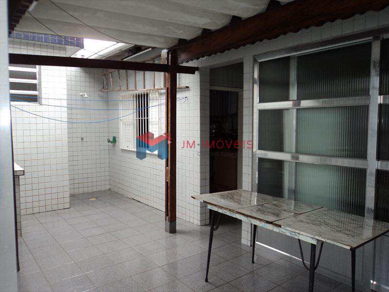 Casa à venda com 2 quartos, 160m² - Foto 17