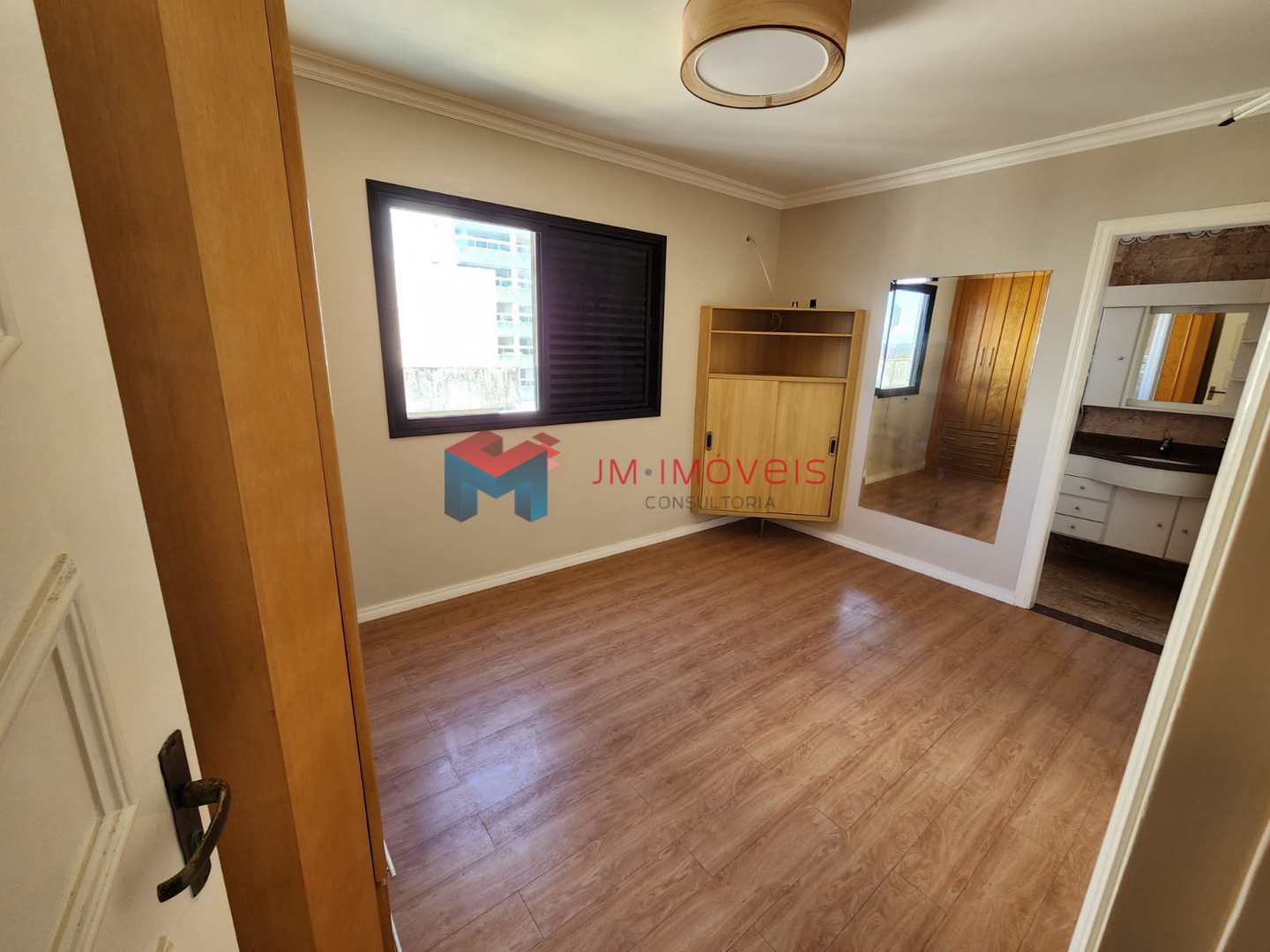 Apartamento à venda com 3 quartos, 200m² - Foto 9