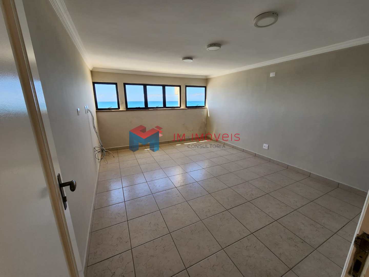 Apartamento à venda com 3 quartos, 200m² - Foto 3