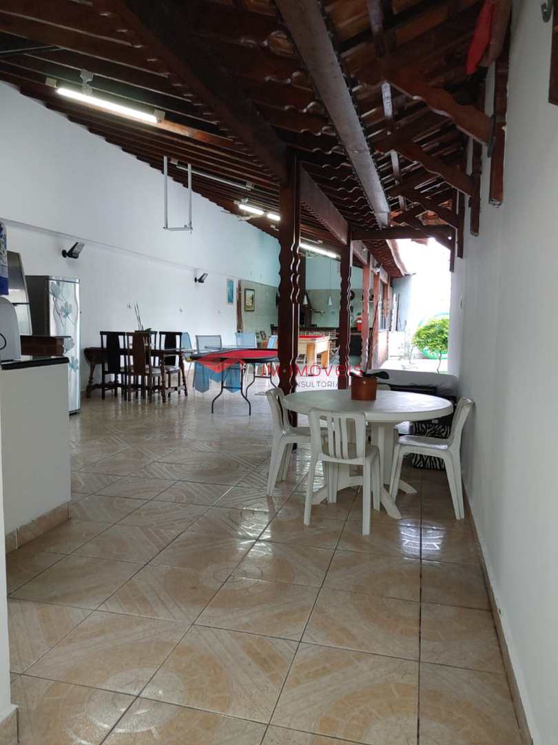 Casa à venda com 5 quartos, 250m² - Foto 34