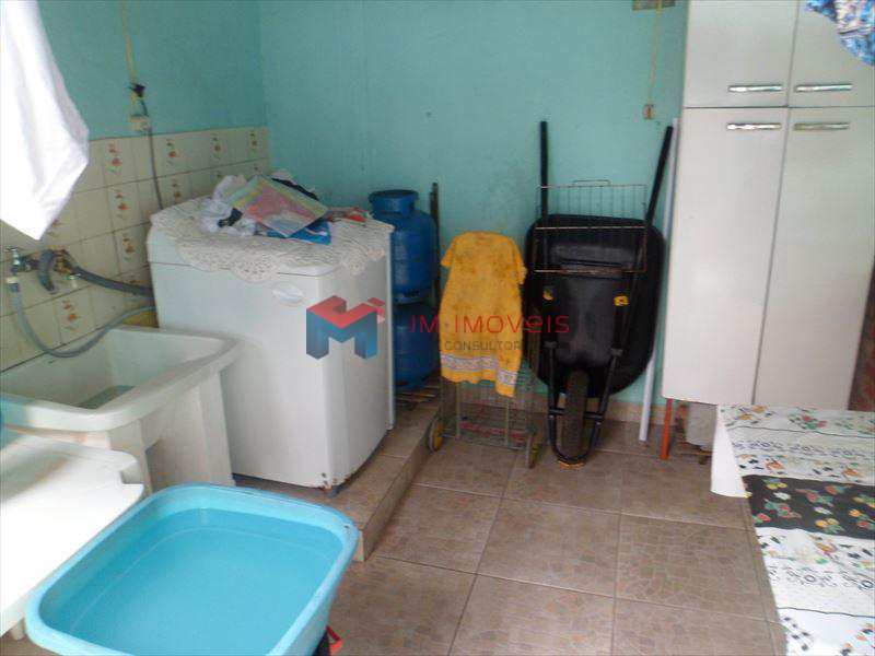 Casa à venda com 2 quartos, 80m² - Foto 18