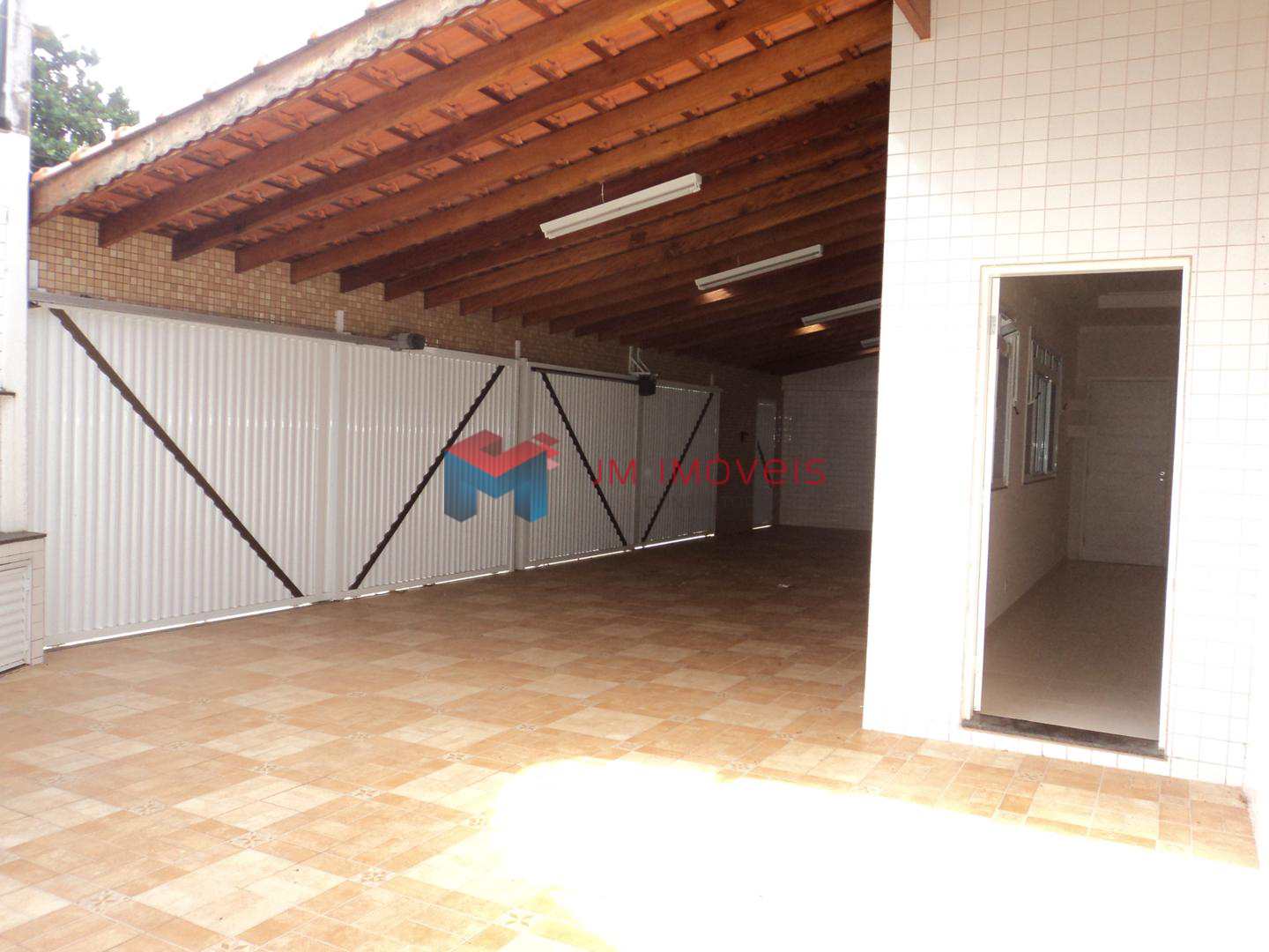 Casa à venda com 5 quartos, 213m² - Foto 3