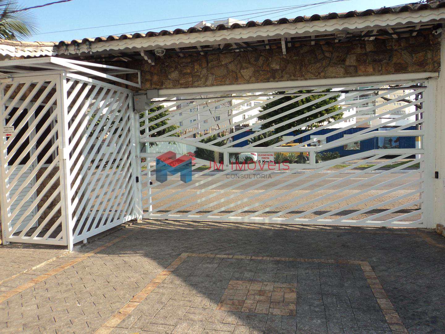 Sobrado à venda com 3 quartos, 132m² - Foto 2