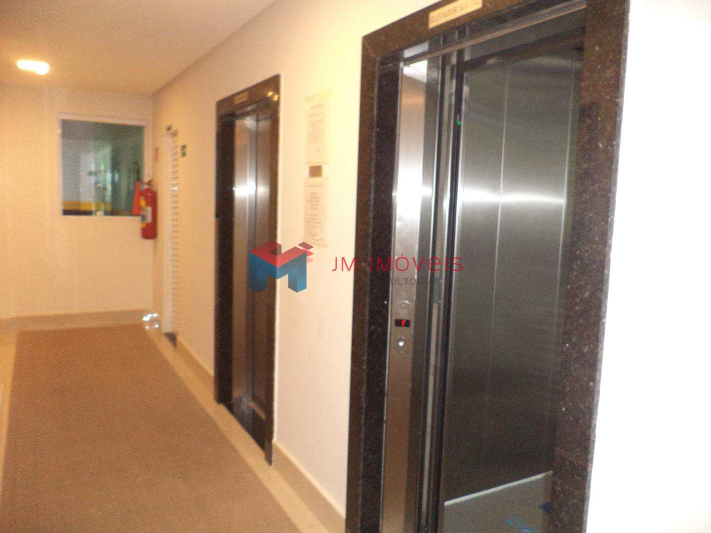 Apartamento à venda com 2 quartos, 77m² - Foto 3