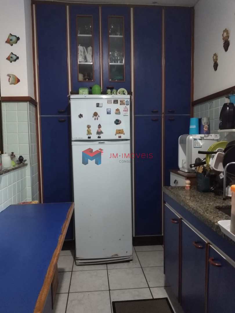 Apartamento à venda com 2 quartos, 80m² - Foto 11