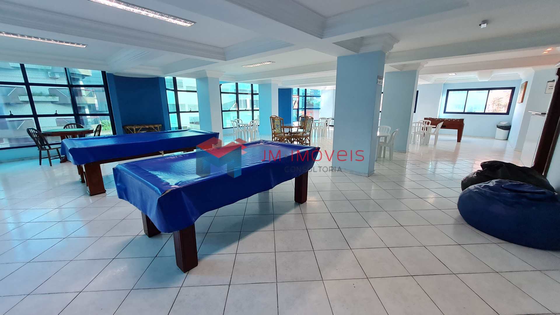 Apartamento à venda com 1 quarto, 53m² - Foto 18