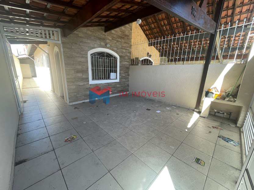 Casa à venda com 2 quartos, 88m² - Foto 2