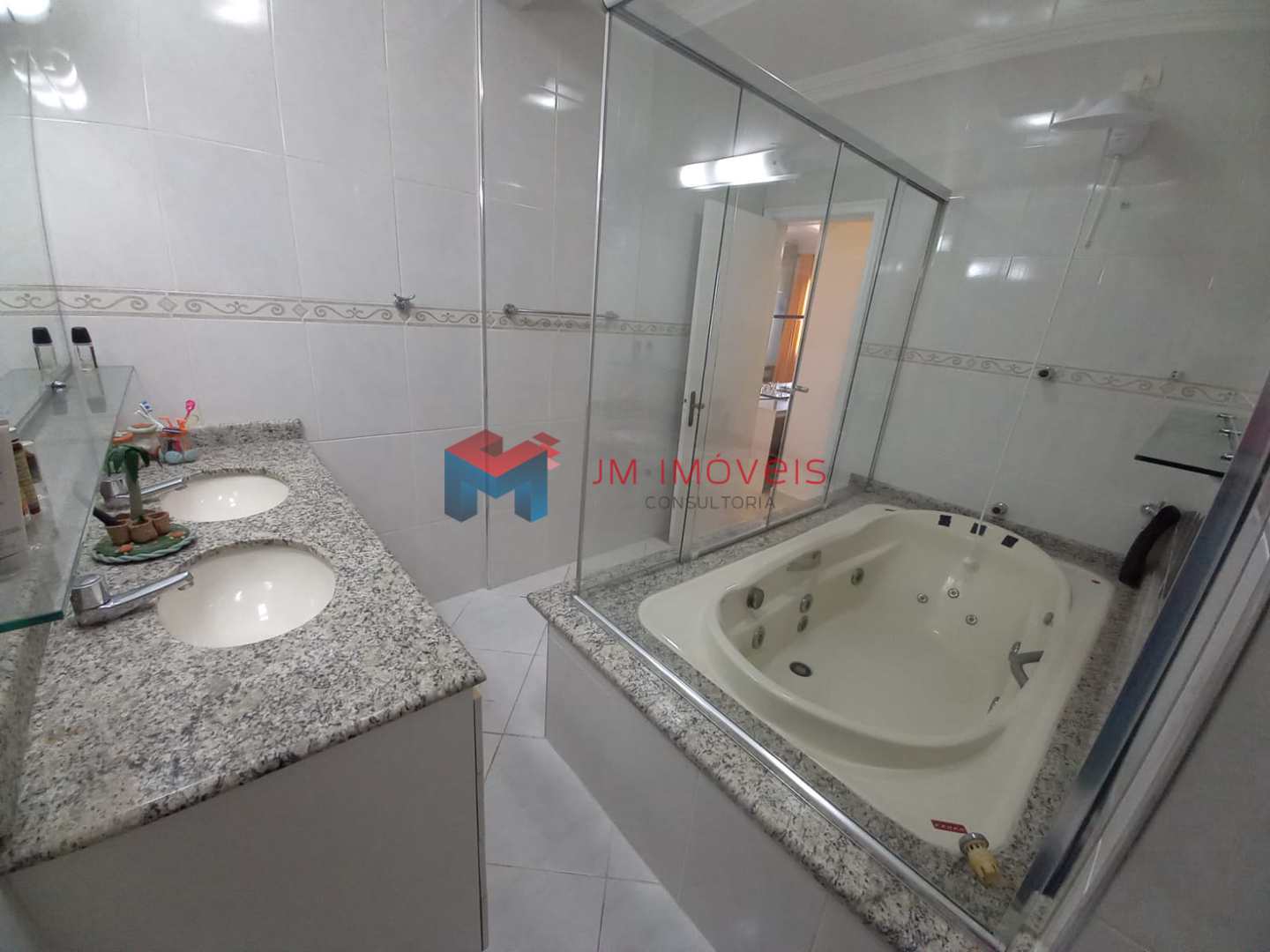 Cobertura à venda com 4 quartos, 300m² - Foto 6