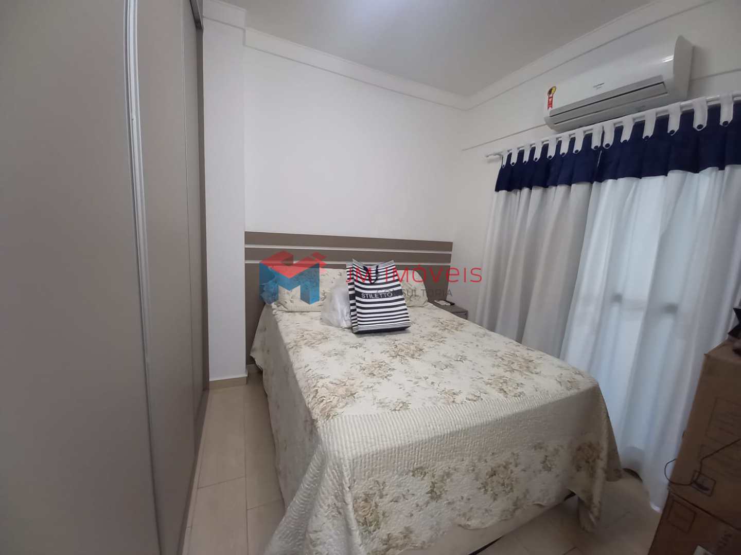 Apartamento à venda com 3 quartos, 130m² - Foto 2