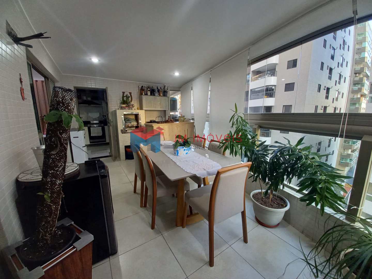 Apartamento à venda com 3 quartos, 130m² - Foto 3