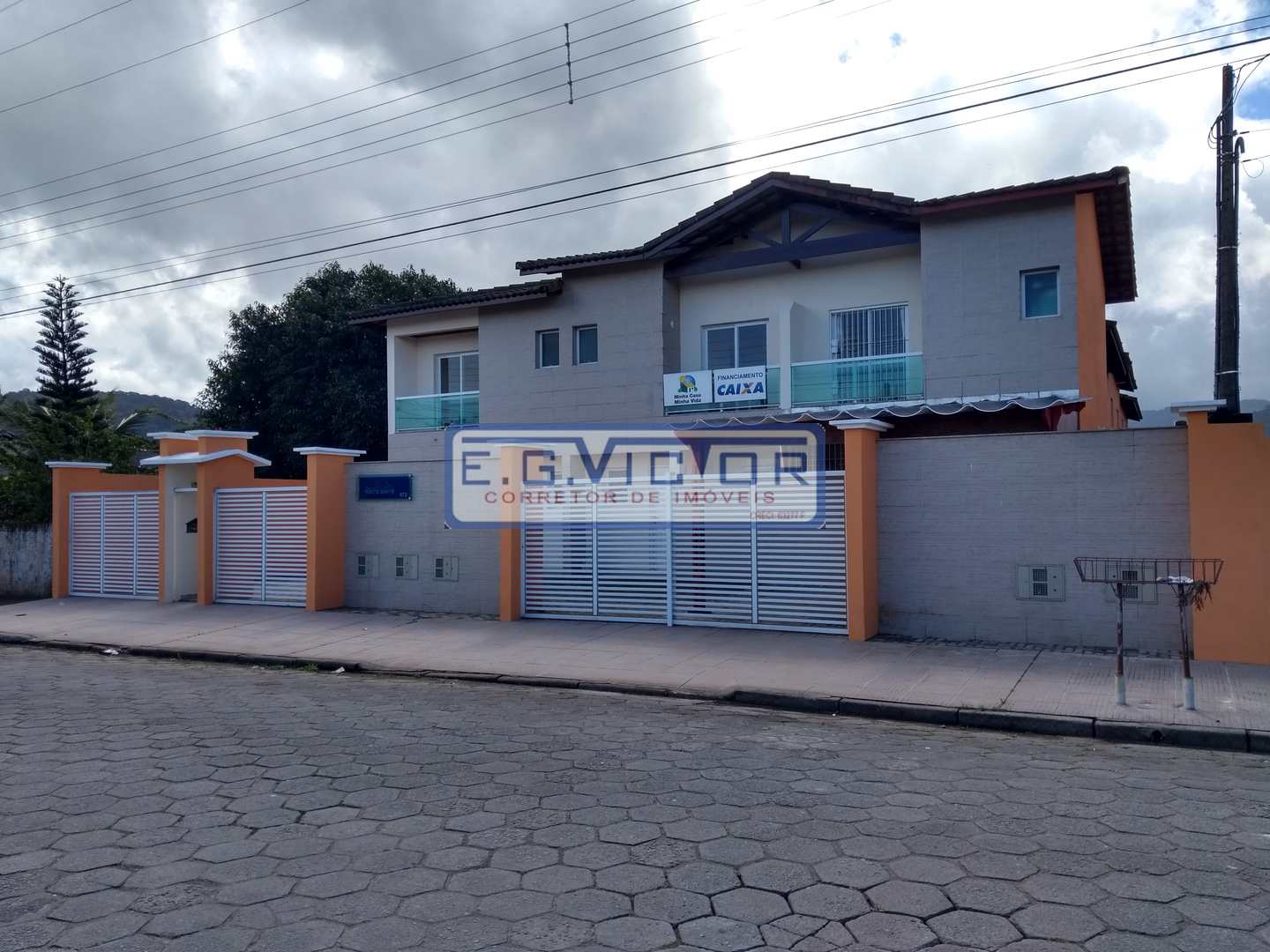 Sobrado à venda com 2 quartos, 1m² - Foto 2