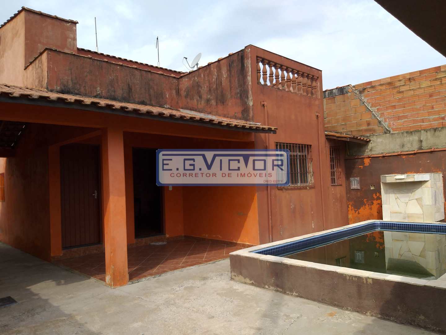 Casa à venda com 3 quartos, 80m² - Foto 4