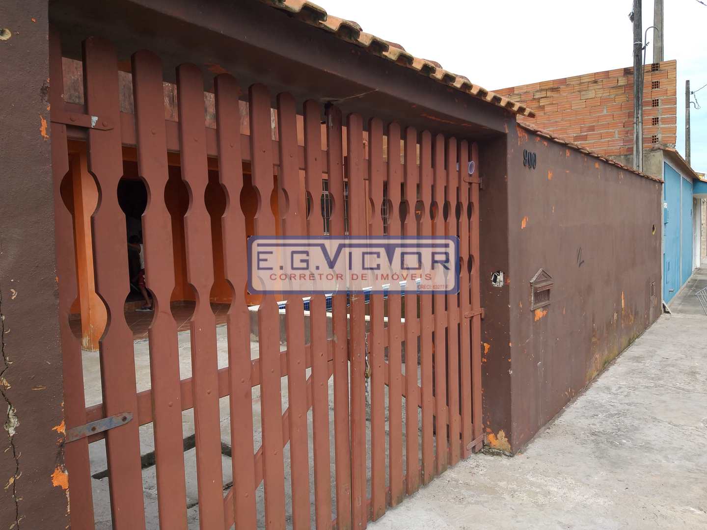 Casa à venda com 3 quartos, 80m² - Foto 1