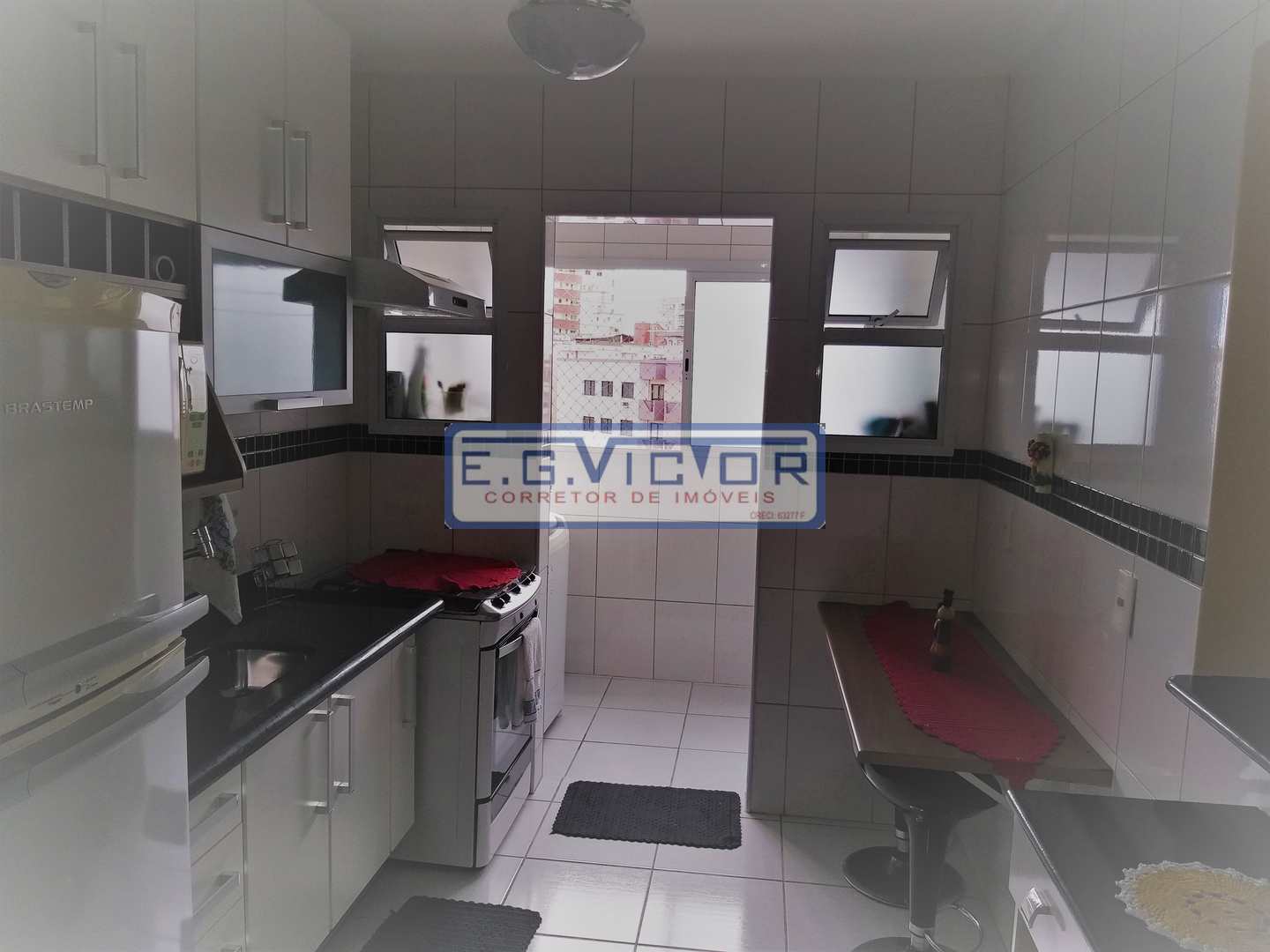 Apartamento à venda com 2 quartos, 1m² - Foto 4