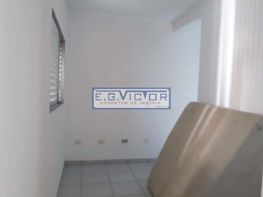 Casa à venda com 2 quartos, 140m² - Foto 2