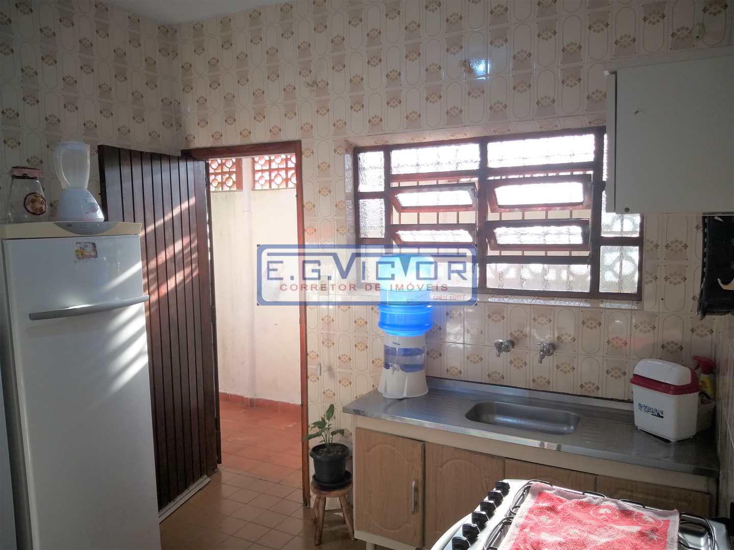 Casa à venda com 2 quartos, 1m² - Foto 7