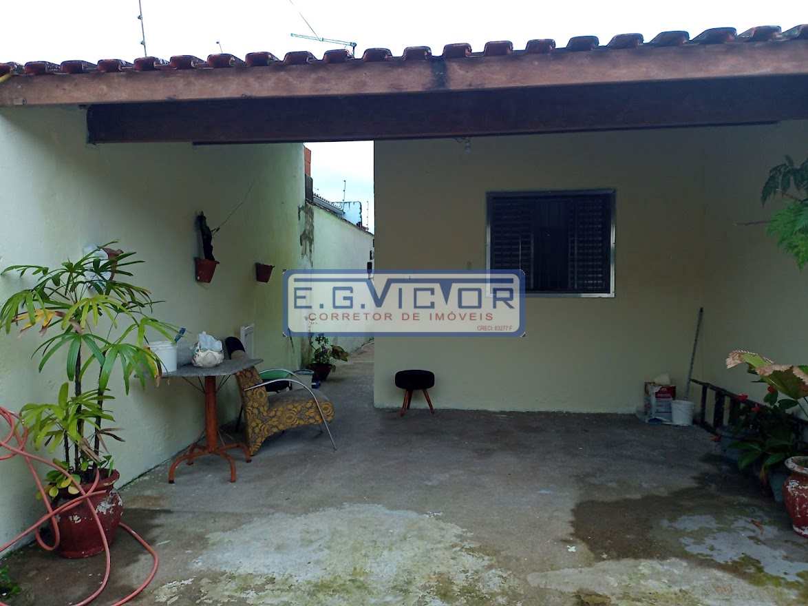 Casa à venda com 2 quartos, 1m² - Foto 2