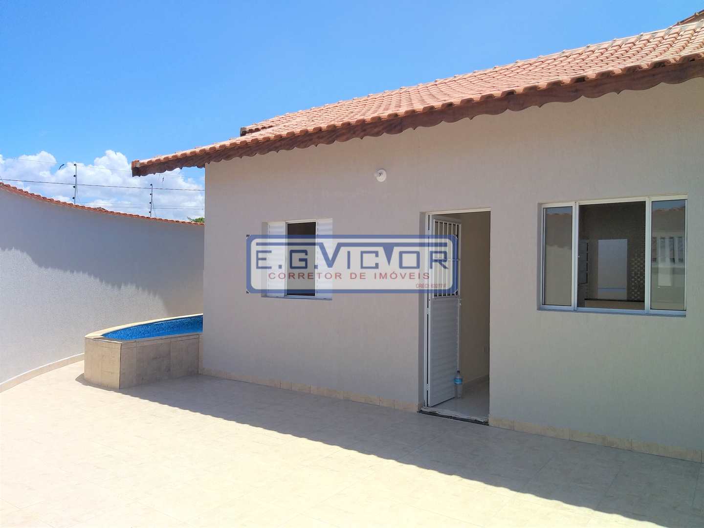 Casa à venda com 2 quartos, 1m² - Foto 2