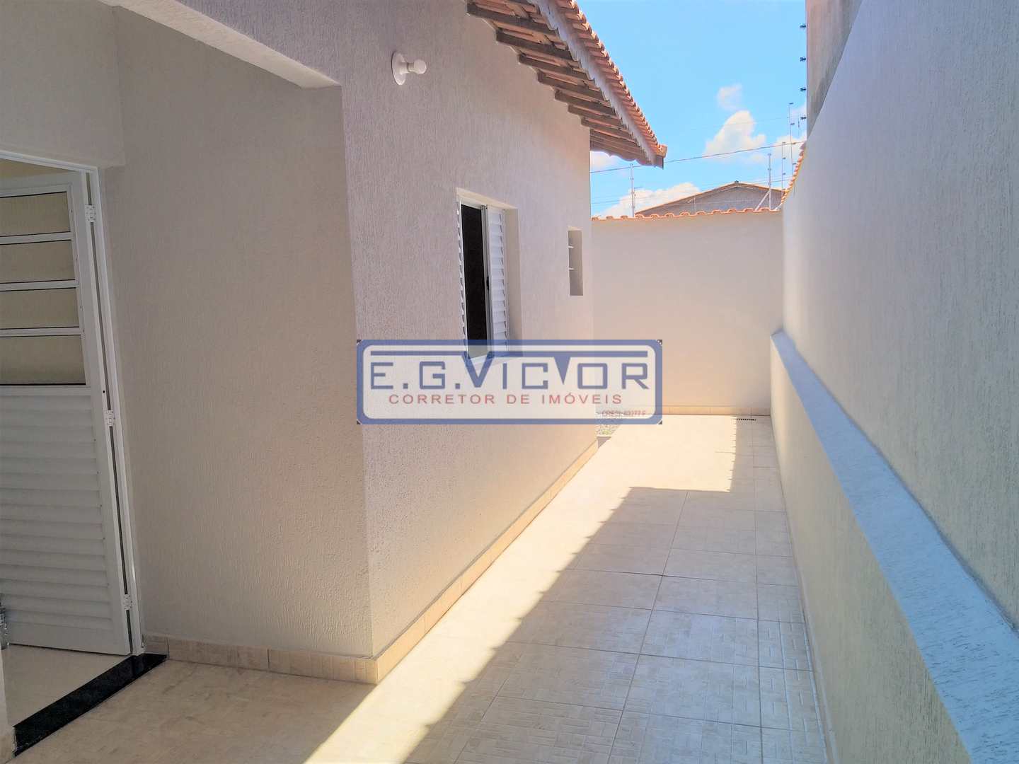 Casa à venda com 2 quartos, 1m² - Foto 11