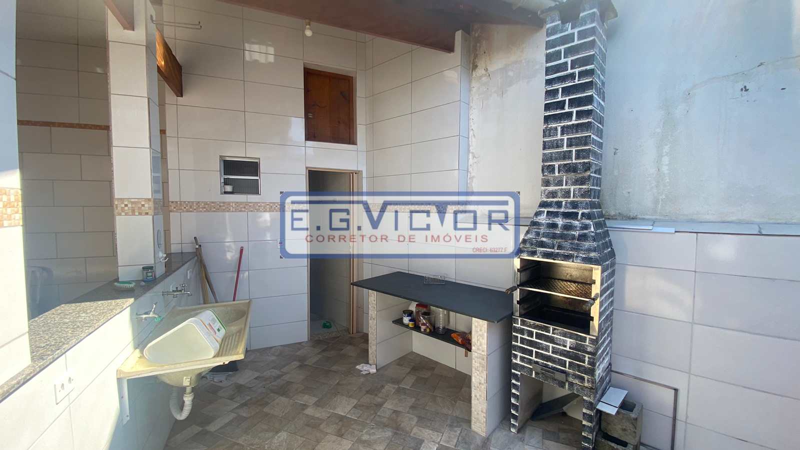 Casa à venda com 3 quartos, 100m² - Foto 14