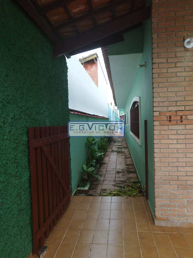 Casa à venda com 3 quartos, 227m² - Foto 3