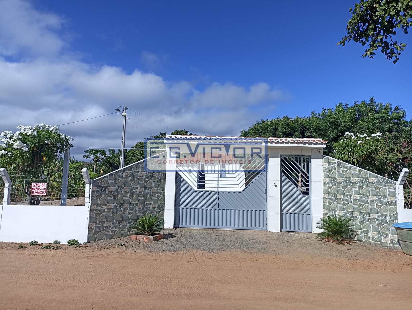 Fazenda à venda com 3 quartos, 150m² - Foto 1