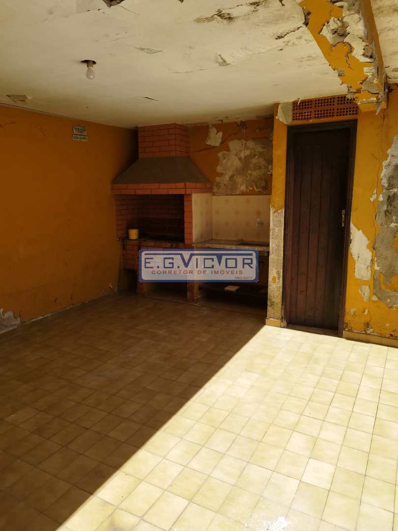 Casa à venda com 3 quartos, 222m² - Foto 20