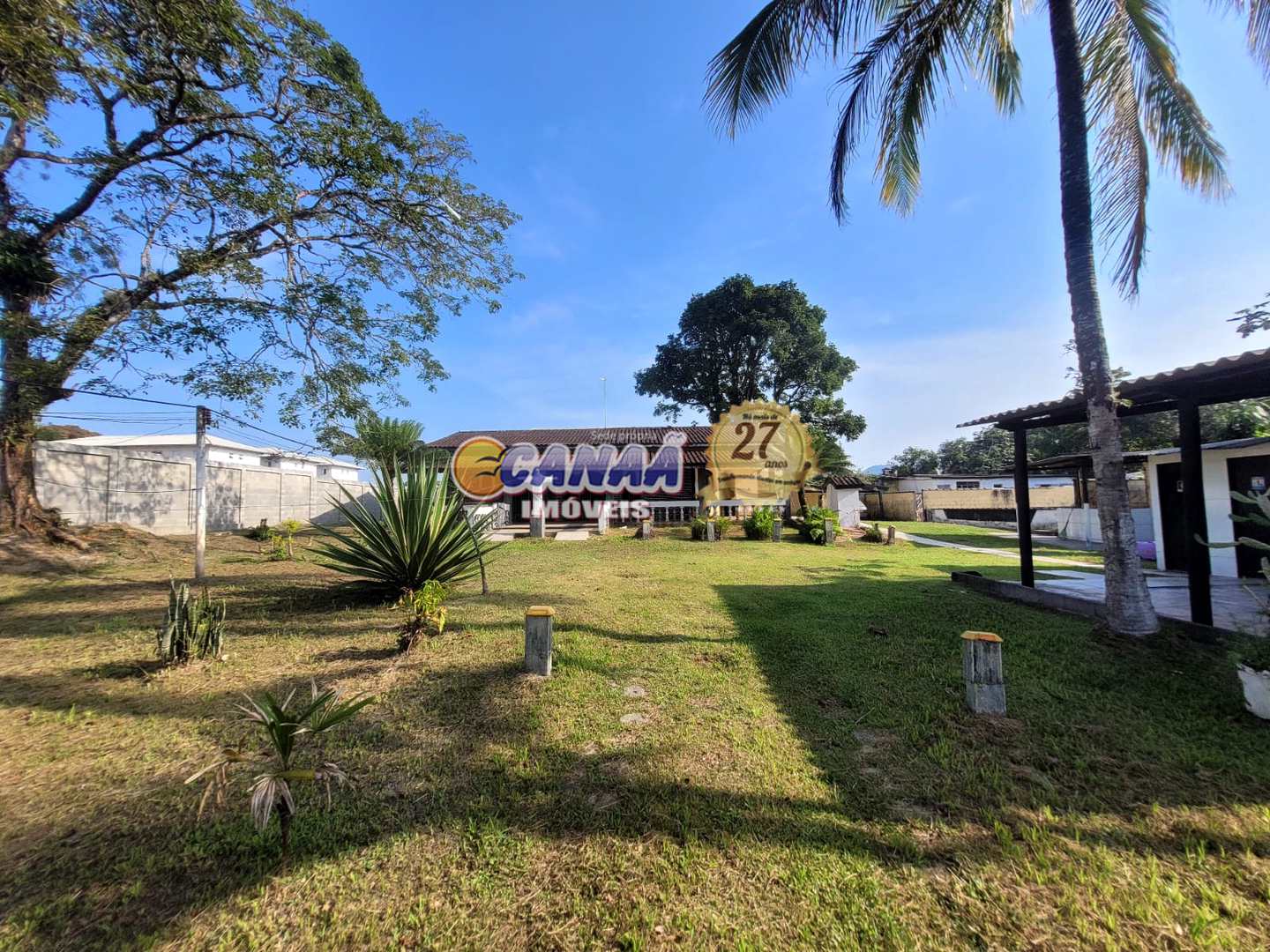Chácara à venda com 5 quartos, 195m² - Foto 1