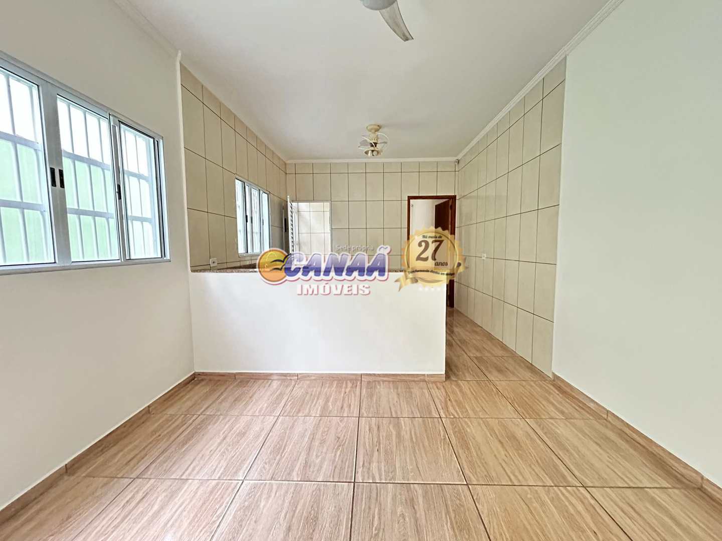 Casa à venda com 2 quartos, 68m² - Foto 5