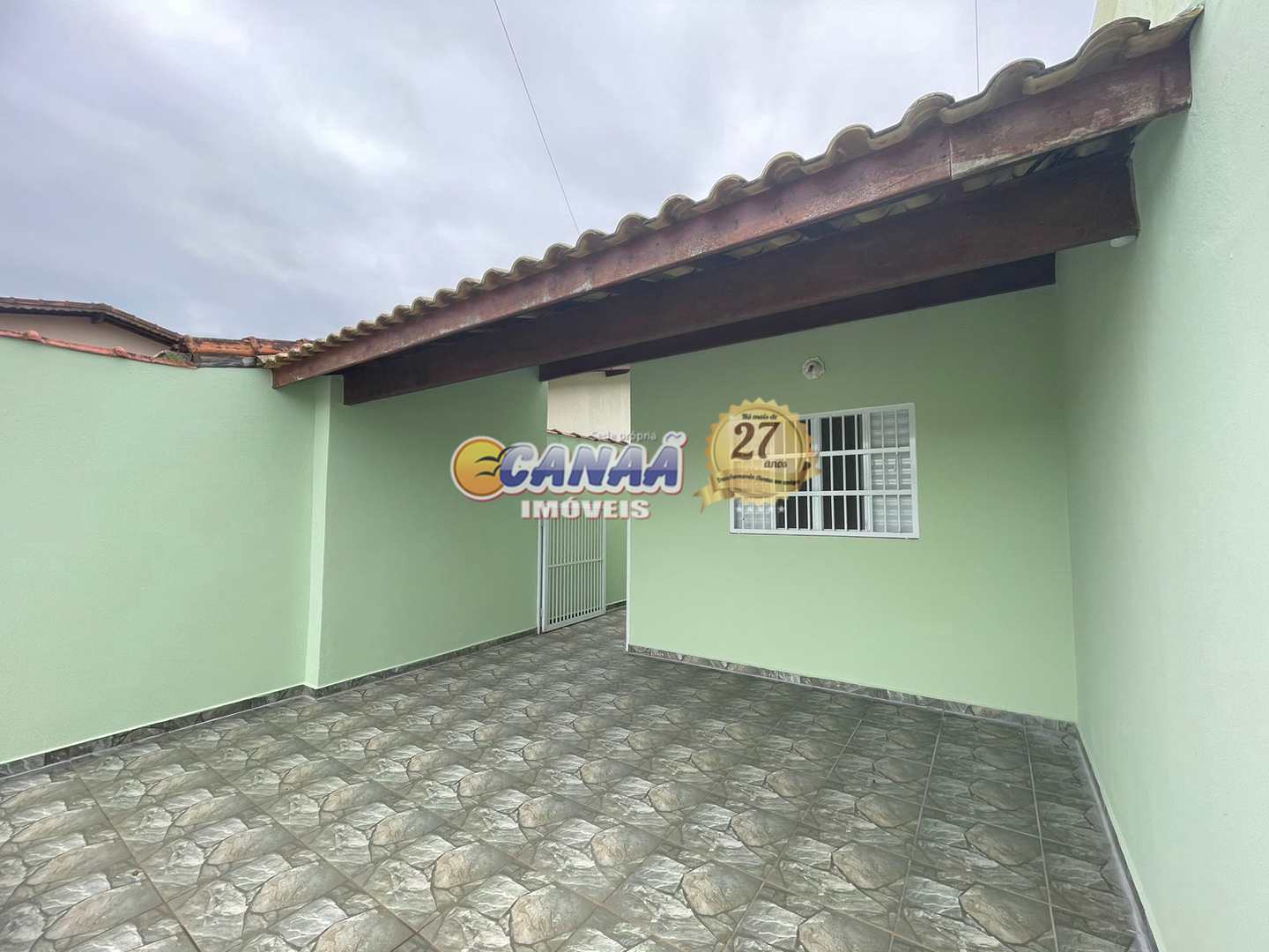 Casa à venda com 2 quartos, 68m² - Foto 2