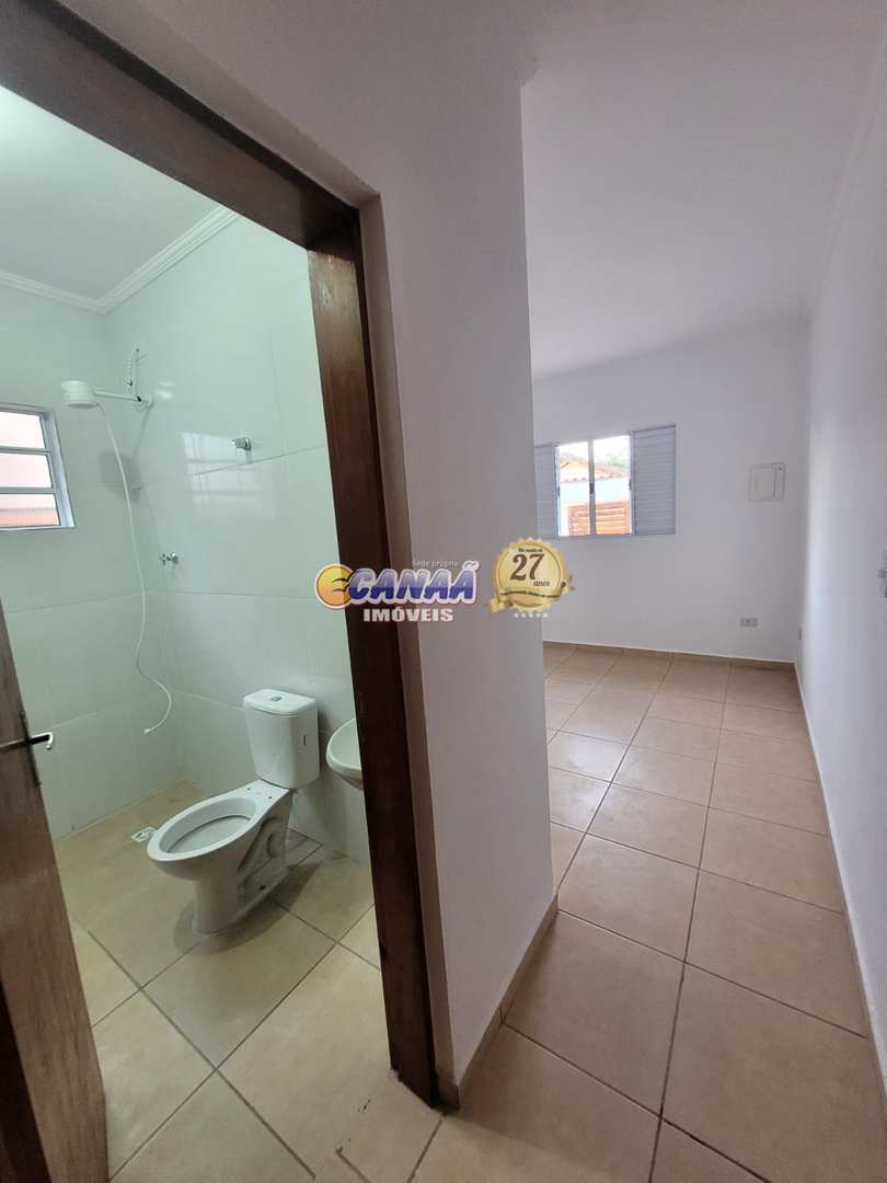 Casa à venda com 2 quartos, 70m² - Foto 11