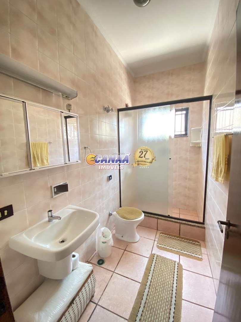 Casa à venda com 7 quartos, 283m² - Foto 12