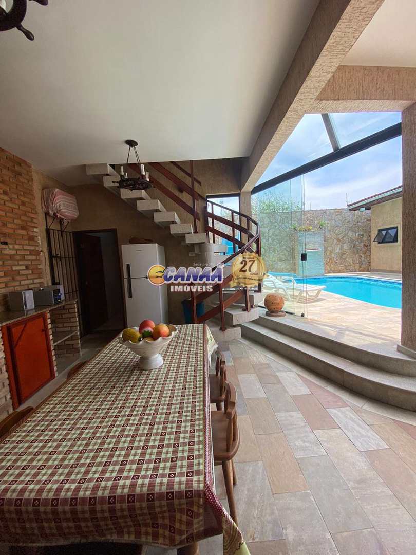 Casa à venda com 7 quartos, 283m² - Foto 9