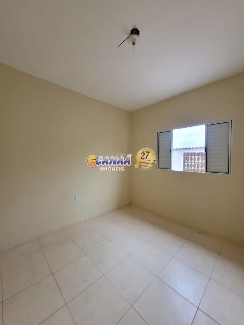 Casa à venda com 2 quartos, 70m² - Foto 11