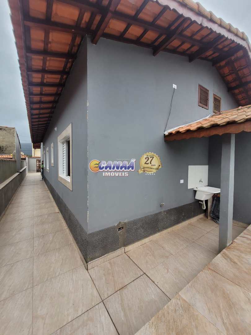 Casa à venda com 2 quartos, 70m² - Foto 3