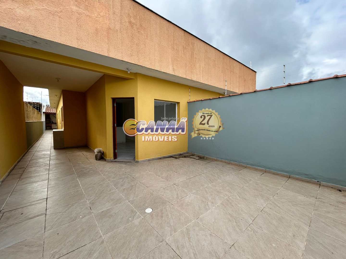 Casa à venda com 2 quartos, 90m² - Foto 1